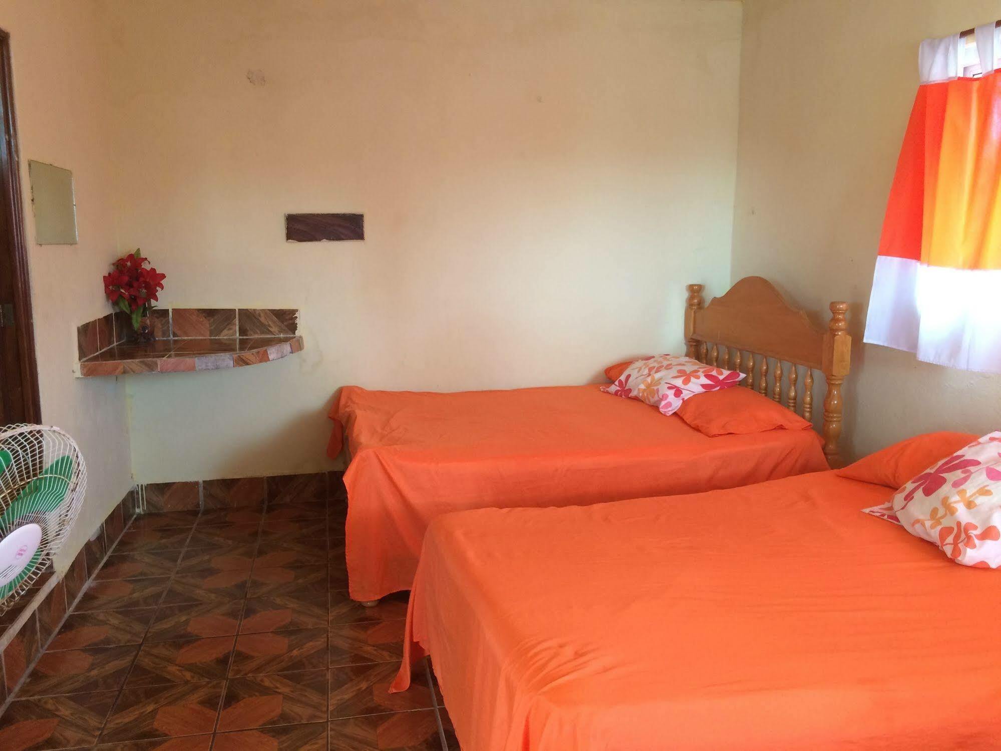 Tortugas Place Hotel Y Bungalos Монтерико Екстериор снимка